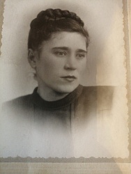 Поманченкова (Понасенкова) Анна Назаровна