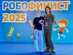 Учащиеся ЧОУ "Гимназия 1" приняли участие в Международном Фестивале Робототехники "РобоФинист 2025", проходившем 1 и 2 ноября в г. Санкт-Петербург в Музее военно-морской славы г. Кронштадт.